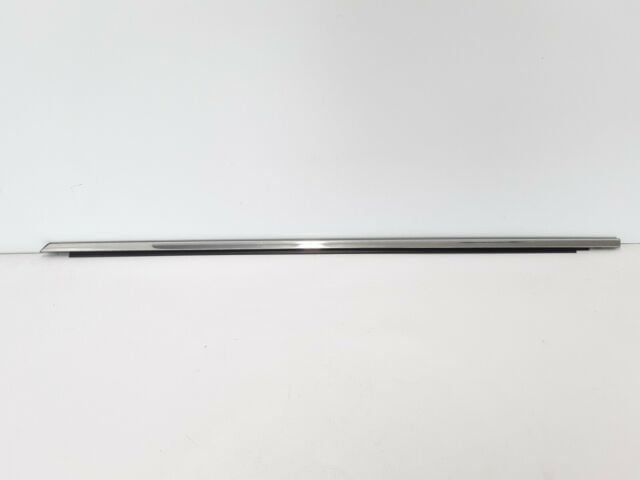 Megane 4-IV Sağ Ön Kapı Cam Dış Çıtası Nikelajı (2016-2024) 808205726R -Renault Mais
