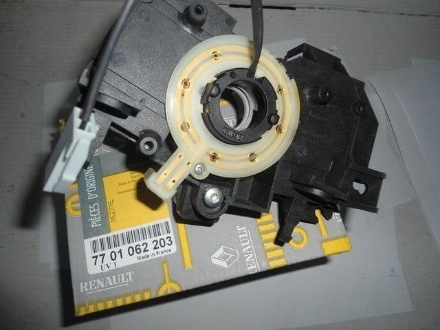 Kango 1.9 İkaz Kol Bağlantı Parçası 7701062203 -Renault Mais