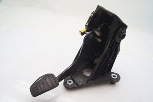 Laguna 3-III Debriyaj Pedalı Komple (2008-2015) 465030297R -Renault Mais