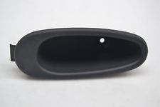 Clio 2-II Symbol Arka Kapı Çekme Kolu (İç Kolçak) 8200474178 -Renault Mais