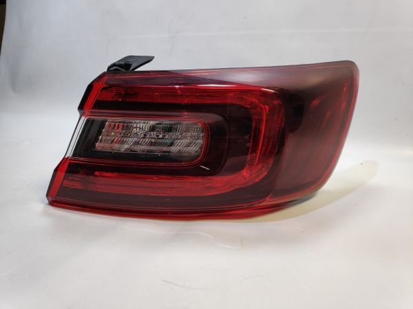 Talisman Sağ Dış Stop Lambası (2015-2022) 265501301R-265502736R -Renault Mais