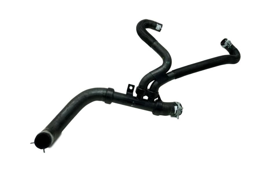 Trafic 3-III Radyatör Alt Hortumu 1.6 Dci R9M (2013-2019) 215039361R -Renault Mais