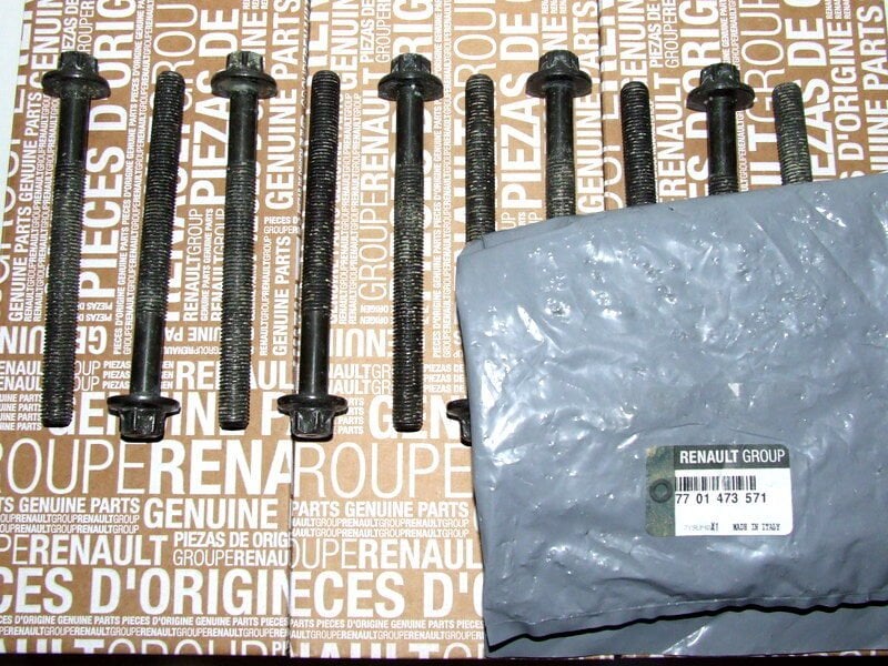 Koleos 1-I Koleos 2-II Silindir Kapak Saplaması Takım 2.0 Dci M9R 7701473571 -Renault Mais