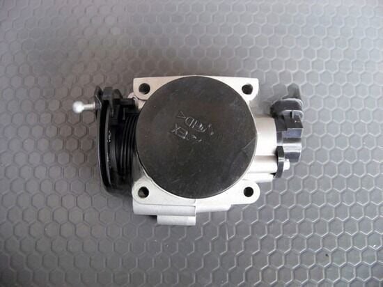 Laguna 2-II Enjeksiyon Gaz Kelebek Kutusu 2.0 16V N7Q (Volvo Motor) 7700863389 -Renault Mais