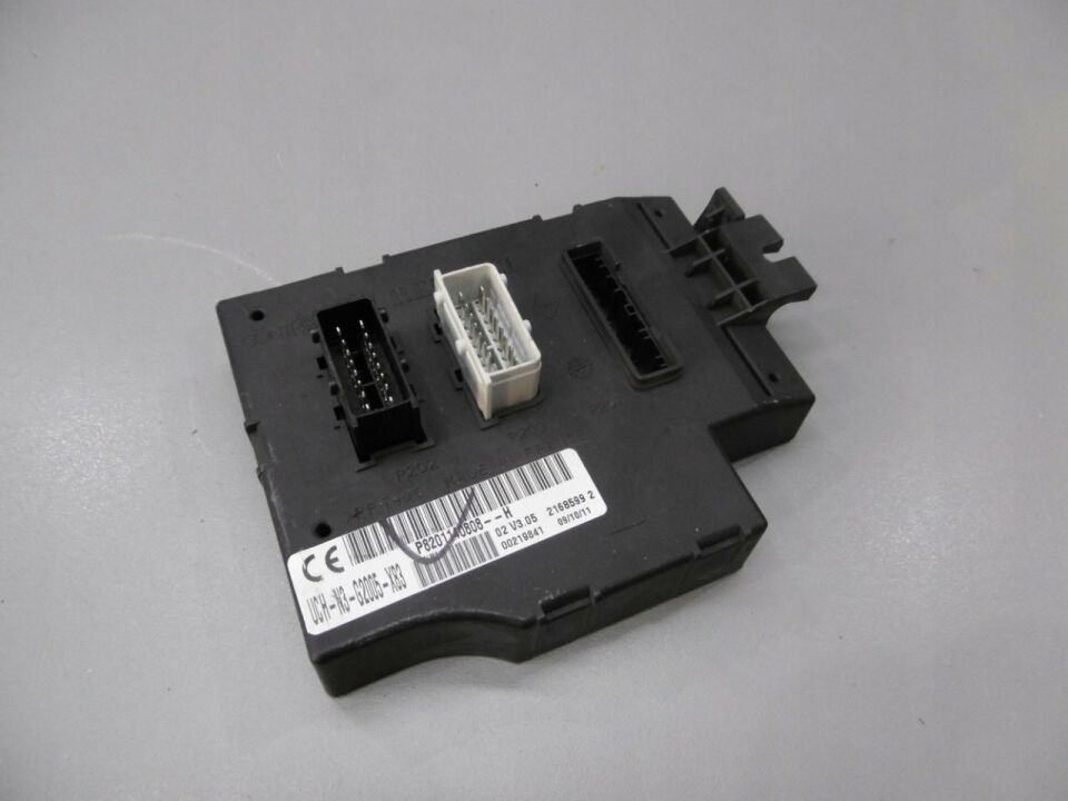Trafic 2-II UCH Beyni (2002-2012) 8201140808 -Renault Mais